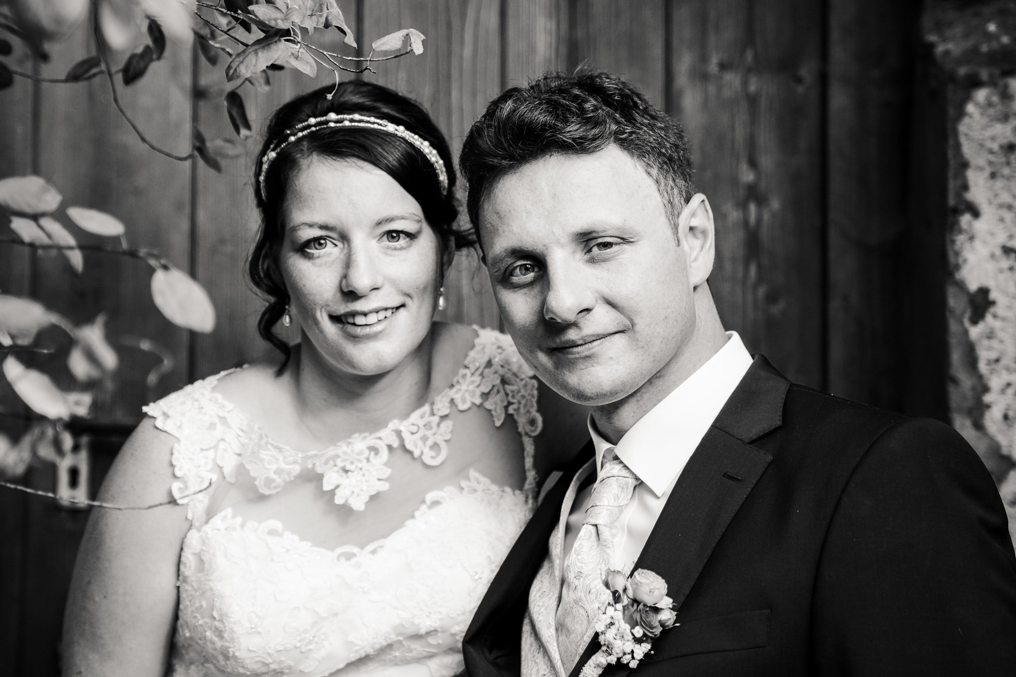 Authentisches Hochzeitspaar im Raum Esslingen – ungestellt und emotional